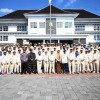 Bupati Kuningan berfoto bersama dengan kontingan Porsenitas Kunci Bersama XVII.